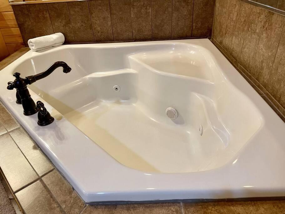 2 Bed Cabin Hot Tub Close To Helen #16 외부 사진